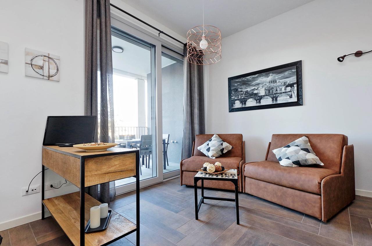 Delizioso Monolocale Con Terrazzo *
